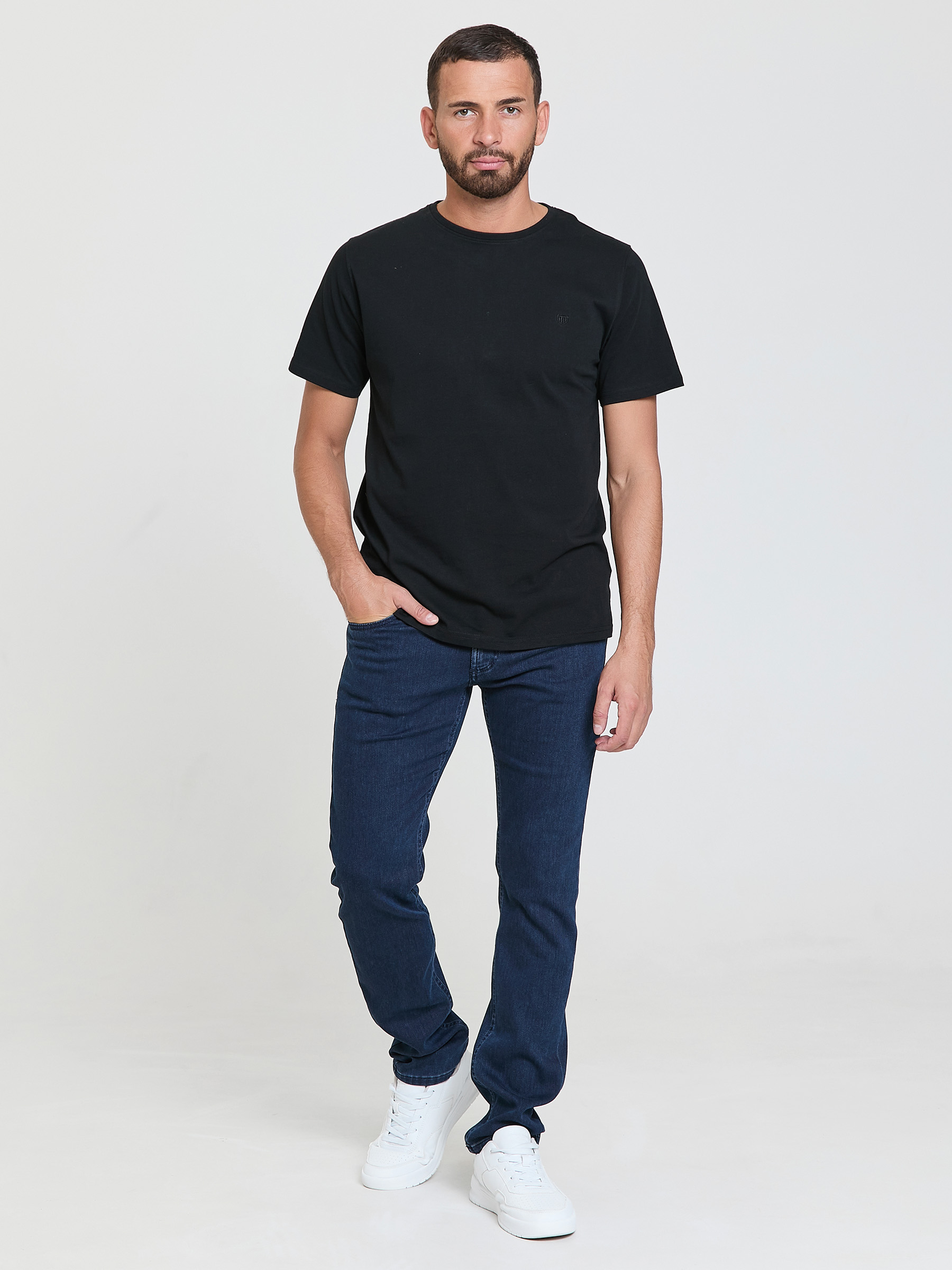 футболка SCHWARZ